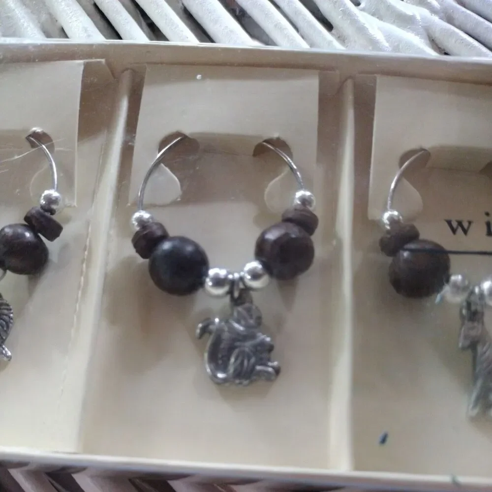 Wine Charms 6 Silver Tone African Animals Pier 1 Imports Barware Party Night